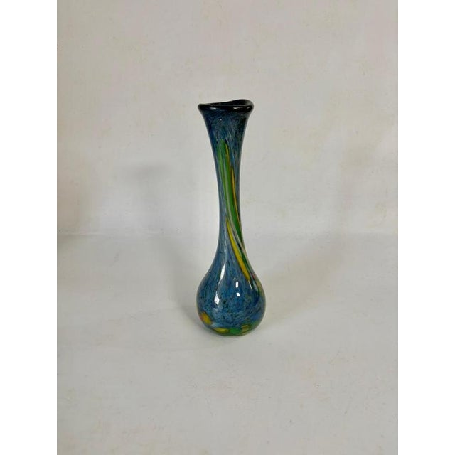 Italian Blown Glass Vase with a Slender Silhouette, 1950s For Sale - Image 4 of 12