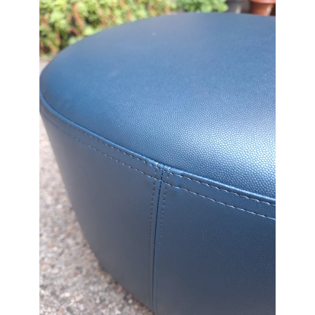 Blue Pouf in Blue Leather by Molteni and C. For Sale - Image 8 of 12