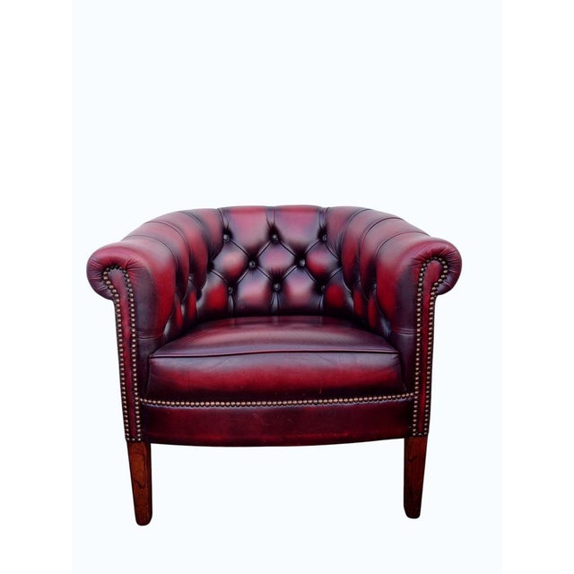 Vintage English Chesterfield Lounge Group in Oxblood Leather, Set of 3 For Sale - Image 4 of 6