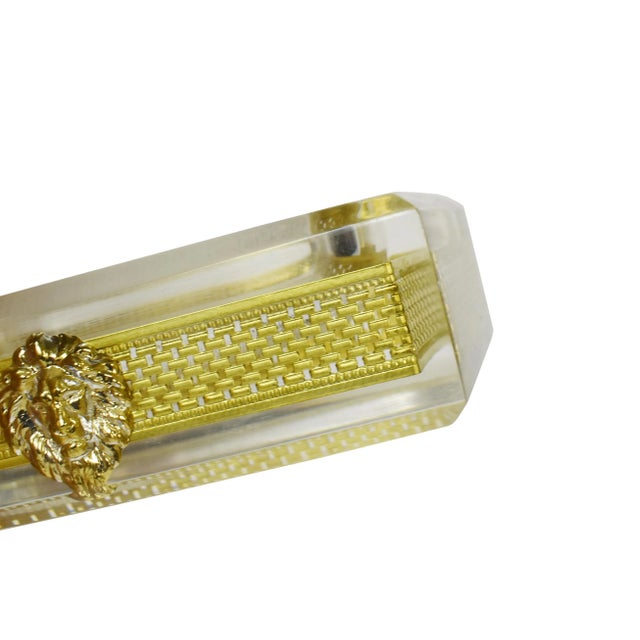 Vintage 1970s Hollywood Regency Gold Transparent Lion Head Lucite Acrylic Soap Dish For Sale - Image 6 of 8
