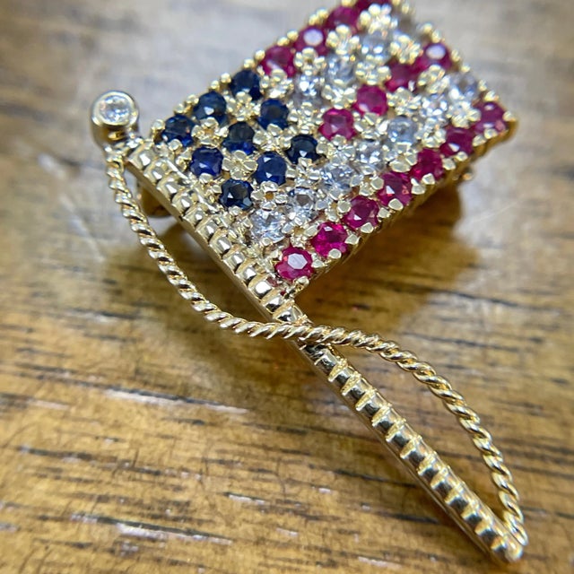 Metal 14k Yellow Gold Sapphire Studded Flag Pin For Sale - Image 7 of 10
