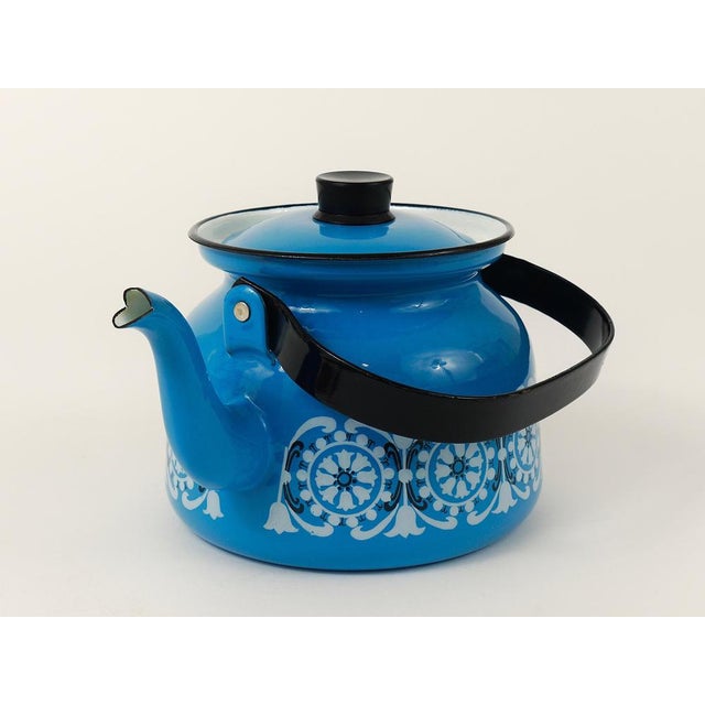 Mid-Century Finnish Enamel Tea Pot Kettle by Kaj Franck, 1960s For Sale - Image 4 of 17