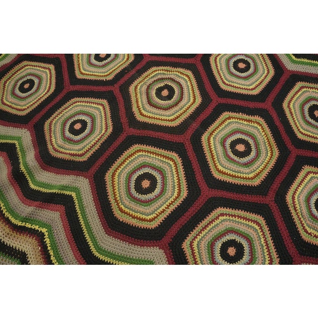 Oval Shape Hexagonal Geometric Modernist Design Antique American Folk Art Braided Rug For Sale - Image 9 of 18