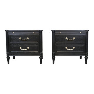 Henredon French Regency Louis XVI Style Black Lacquered Nightstands, Pair For Sale