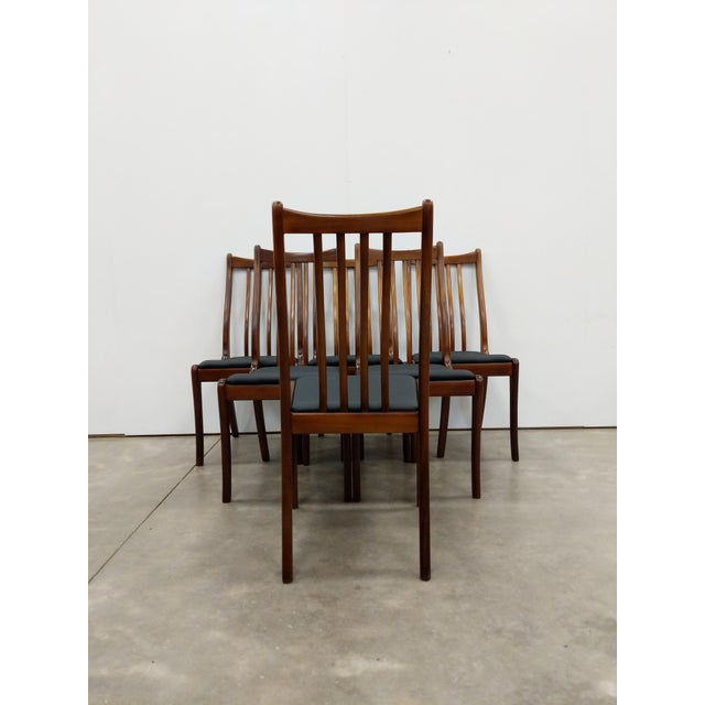 Set of 6 authentic vintage mid century modern dining chairs. This set is in excellent condition with brand new black vegan...