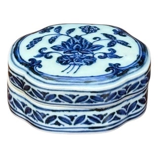 Emperor Xuande Marked Diminutive Lidded Box, Blue and White Porcelain For Sale