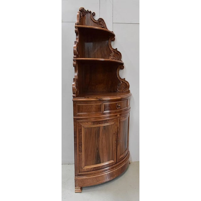 Brown 19th Century Walnut Corner Cabinets, Set of 2 For Sale - Image 8 of 18
