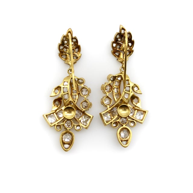 Early Victorian 18k Gold Diamond Earrings With Leaf and Ribbon Motif With 6 Carats For Sale - Image 9 of 13