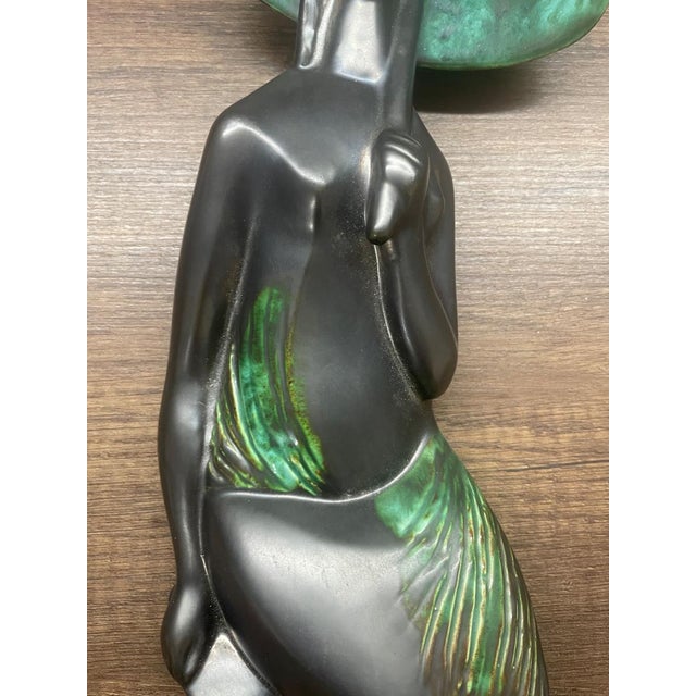 Mid-Century Ceramic Wall Sculpture "Woman With Umbrella" by Jitka Forejtová for Keramo Kostelec – Czechoslovakia, 1960s (Brussels Style) For Sale - Image 11 of 12