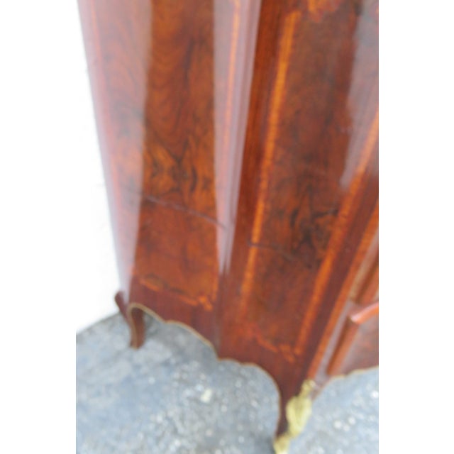 Late 20th Century French Marble Top Bombay Serpentine Inlay Commode Dresser Bathroom Vanity 6210 For Sale - Image 17 of 18