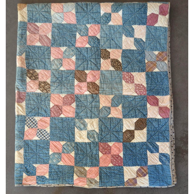 Farmhouse Early 20th C Jacob's Ladder Variation Hand-Quilted Cotton Quilt - For Sale - Image 3 of 12