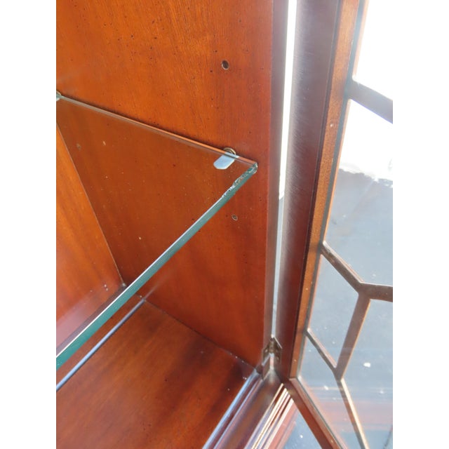 Henredon Chippendale Tall Large Flame Mahogany Display China Cabinet 6470 For Sale - Image 10 of 18