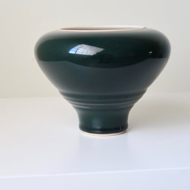 Signed 1990s Post Modern Hunter Green Sculptural Ribbed Bulbous Vessel With a Tapered Pedestal Foot For Sale - Image 9 of 15