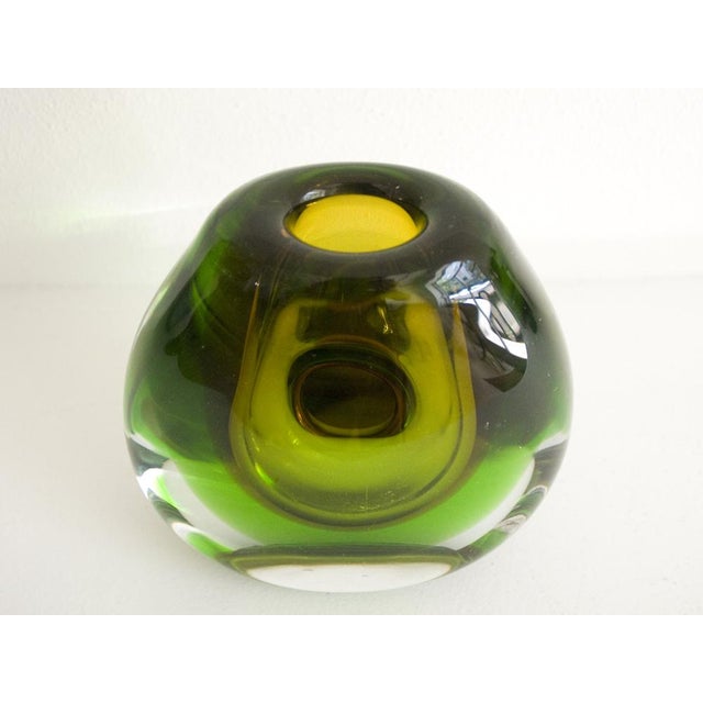 Submerged Glass Vase by Vladimir Mika for Moser, 1967 For Sale - Image 3 of 7