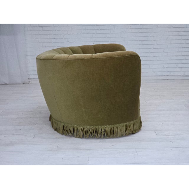 Danish 2-Seater Banana Sofa in Green Velour, 1960s For Sale - Image 4 of 18