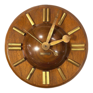 Early Mid-Century "Plaza" E931-003 Wall Clock in Walnut by Seth Thomas