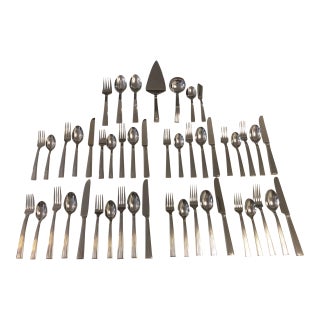 Vera Wang Cutlery and Host and Serving Set in 18/10 Stainless Steel - 47-pcs with 10 boxes For Sale