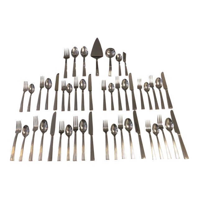 Vera Wang Cutlery and Host and Serving Set in 18/10 Stainless Steel - 47-pcs with 10 boxes For Sale
