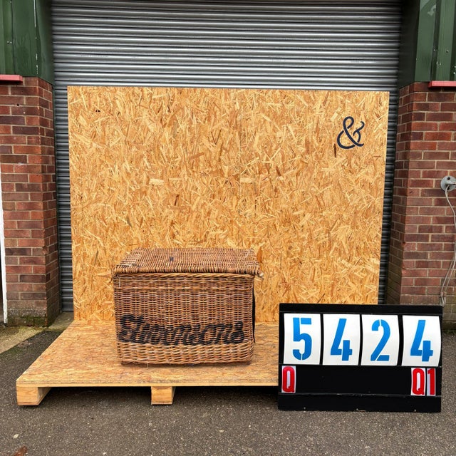 English Wicker Basket, 1920s For Sale - Image 3 of 3