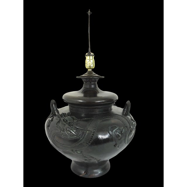Antique Japanese Double Dragon Table Lamp, Cast Bronze 'Censor', Meiji Period For Sale - Image 4 of 12