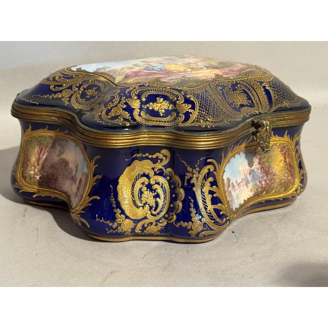 Manufacture de Sevres 1860s Sevres Rococo Blue Gilt Porcelain Jewelry Box For Sale - Image 4 of 13