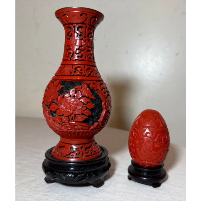 Paint Set of 2, Vintage Handmade Chinese Carved Black Red Lacquer Cinnabar Floral Vase Urn Egg For Sale - Image 7 of 13