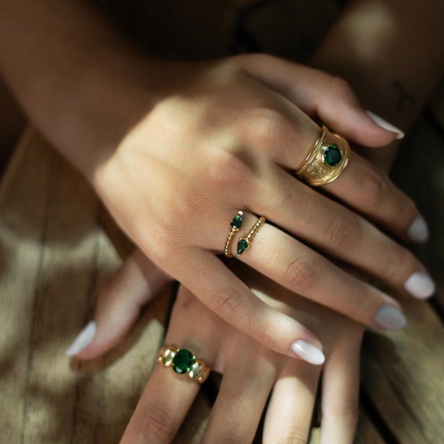 Emerald Aura Gold Adjustable Ring, Size 4 For Sale - Image 4 of 6