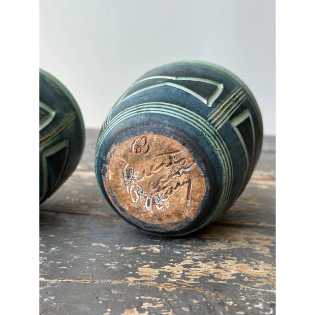 Vintage Puerto Rican Pottery Incised Glazed Vessels by Hal Lasky, a Pair, Circa 1963 For Sale - Image 16 of 17