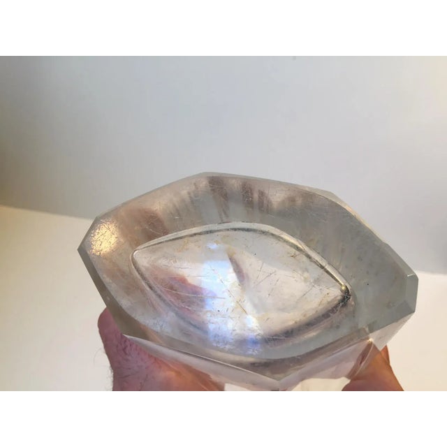 1960s Octagonal Faceted Crystal Vase, 1960s For Sale - Image 5 of 9