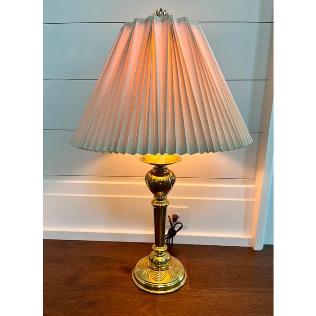 Doesn’t get more classic than this! Vintage Stiffel antique brass table lamp that goes anywhere with anything. The stand...