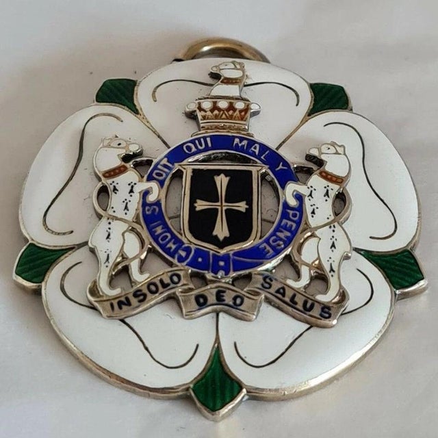 Sterling Silver-Gilt Masonic Presentation Medallion from R. Spencer, 1931 For Sale - Image 3 of 6