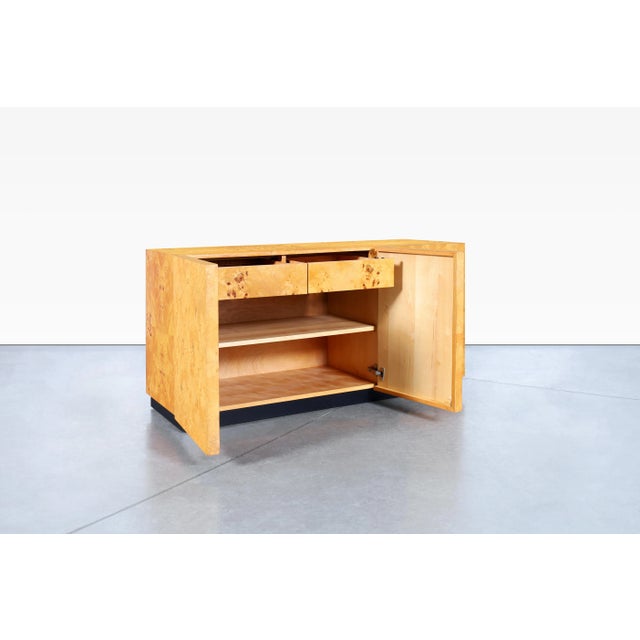 Mid-Century Modern Mid-Century Modern Burl Wood Credenza by Arthur Umanoff for Dillingham For Sale - Image 3 of 12