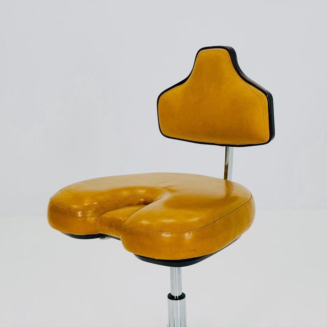 Mid-Century Industrial Leather Dental Office Chair by Chyres Virginia, USA, 1980s For Sale - Image 4 of 9