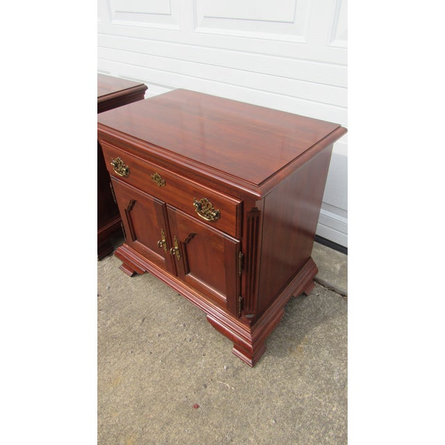 Traditional 1980s Pair James Sterling Cherry Nightstands Tables Designer For Sale - Image 3 of 7