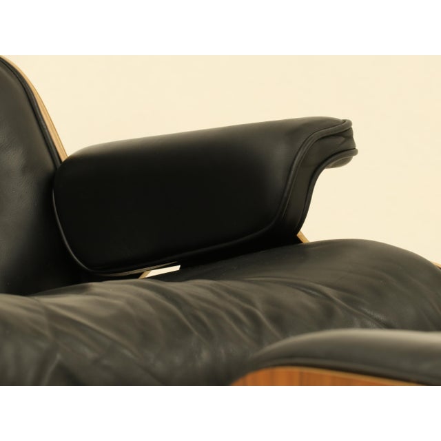 Set of Vintage Lounge Chair and Ottoman by Charles & Ray Eames for Vitra, 2000s For Sale - Image 16 of 18