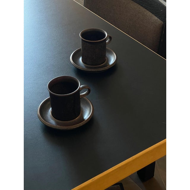 Arabia Coffee Mug and Saucer in Stoneware attributed to Ulla Procope for Arabia, 1960s, Set of 2, in Good conditions....