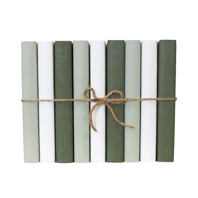 Transform your space with our Ivy Cream Linen Wrapped ColorPak from Booth and Williams. One linear foot of authentic...