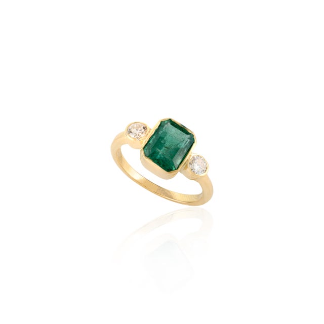 2.41 Ctw Natural Emerald Diamond Three Stone Engagement Ring Size 7 (All Sizes Available) For Sale In New York - Image 6 of 8