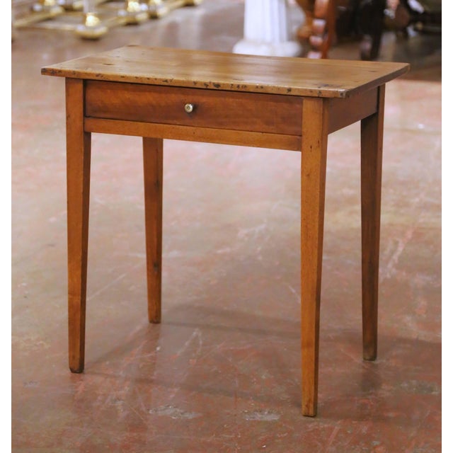 19th Century French Louis Philippe Walnut Side or Bedside Table With Drawer For Sale In Dallas - Image 6 of 12