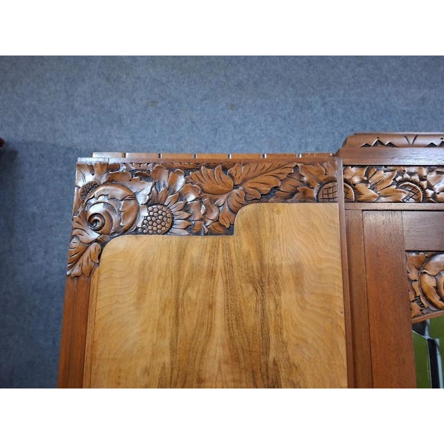 1930s Art Deco Style Three-Door Mirrored Wardrobe in Fruitwood Veneer, 1930s For Sale - Image 5 of 10