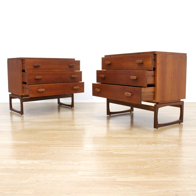 1960s Pair of Quadrille Teak Nightstands by G Plan For Sale - Image 11 of 12