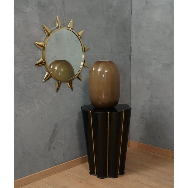 Beautiful vase of Murano manufacture, classic amphora design. Very light, thin and delicate, with a beautiful bright dove...