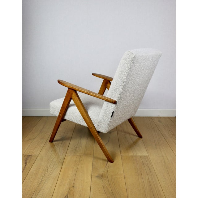 1970s Vintage B-310 VAR Lounge Chair in White Bouclé, 1970s For Sale - Image 5 of 10