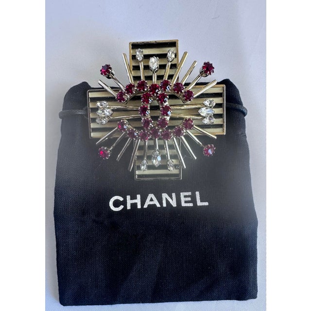 Robert Goossens 2006 CHANEL Brooch Pendant Fall Maltese Cross CC Double C Logo Goossens Strass Crystal Enamel For Sale - Image 4 of 8