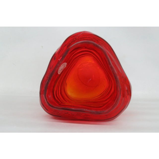 Red Consolidated Red Catalonian Triangle Shaped Vase Arthur James Galleries For Sale - Image 8 of 10