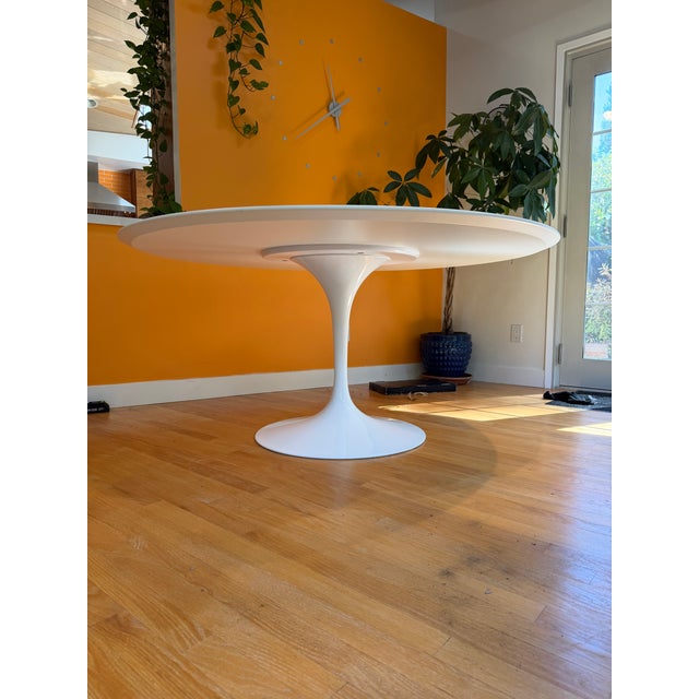 Eero Saarinen Authentic Eero Saarinen for Knoll Oval Tulip Dining Table, White For Sale - Image 4 of 7