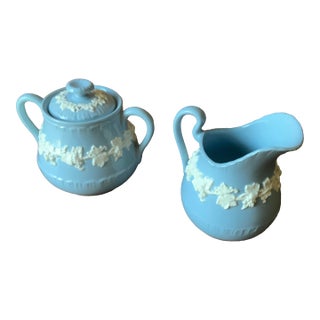 1950s Wedgwood Queen’s Ware “Lavender & Cream”Sugar & Creamer For Sale