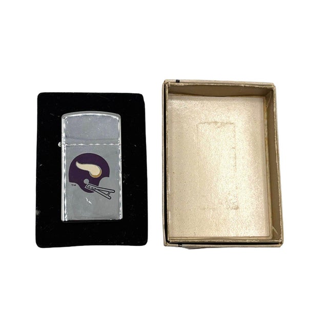 1970s Minnesota Vikings Vintage Zippo Slim Lighter With Original Box For Sale - Image 4 of 8