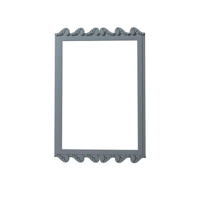 New Orleans’ Laurel Street runs from the Garden District to Audubon Park, an area known for its magnificent architecture....