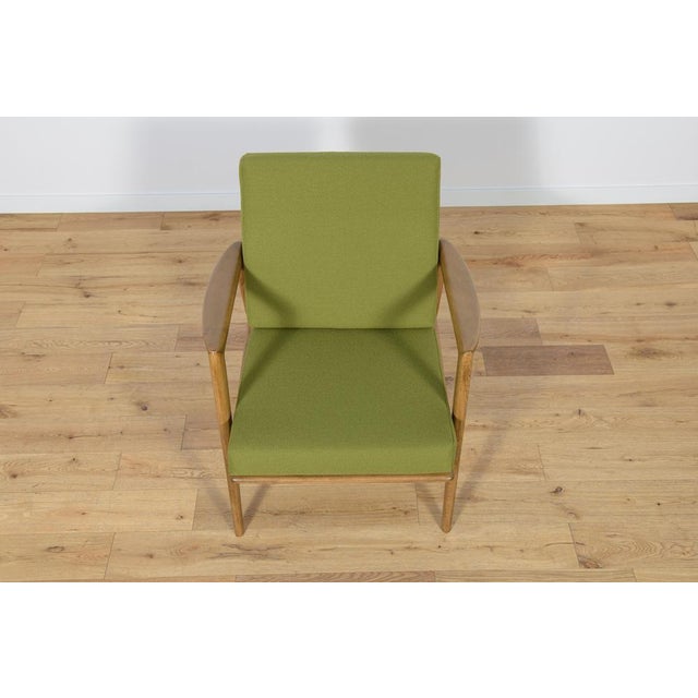 Mid-Century Modern Model 300-139 Armchair from Swarzędz Factory, 1960s For Sale - Image 3 of 18